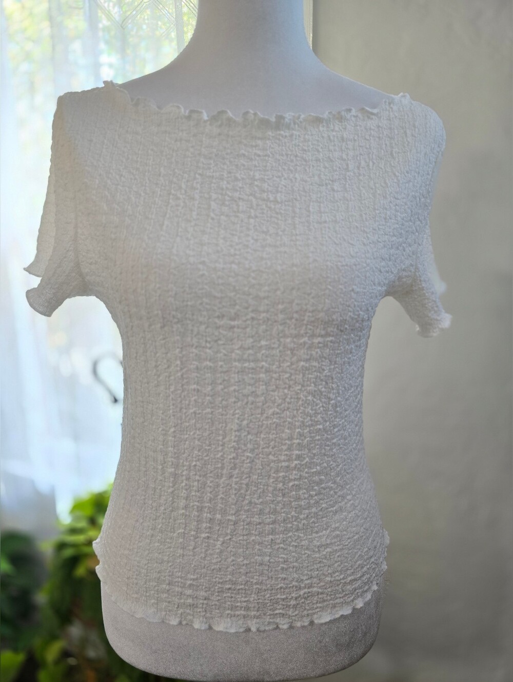 Divided H&M White/cream Textured Top with Lettuce Edge